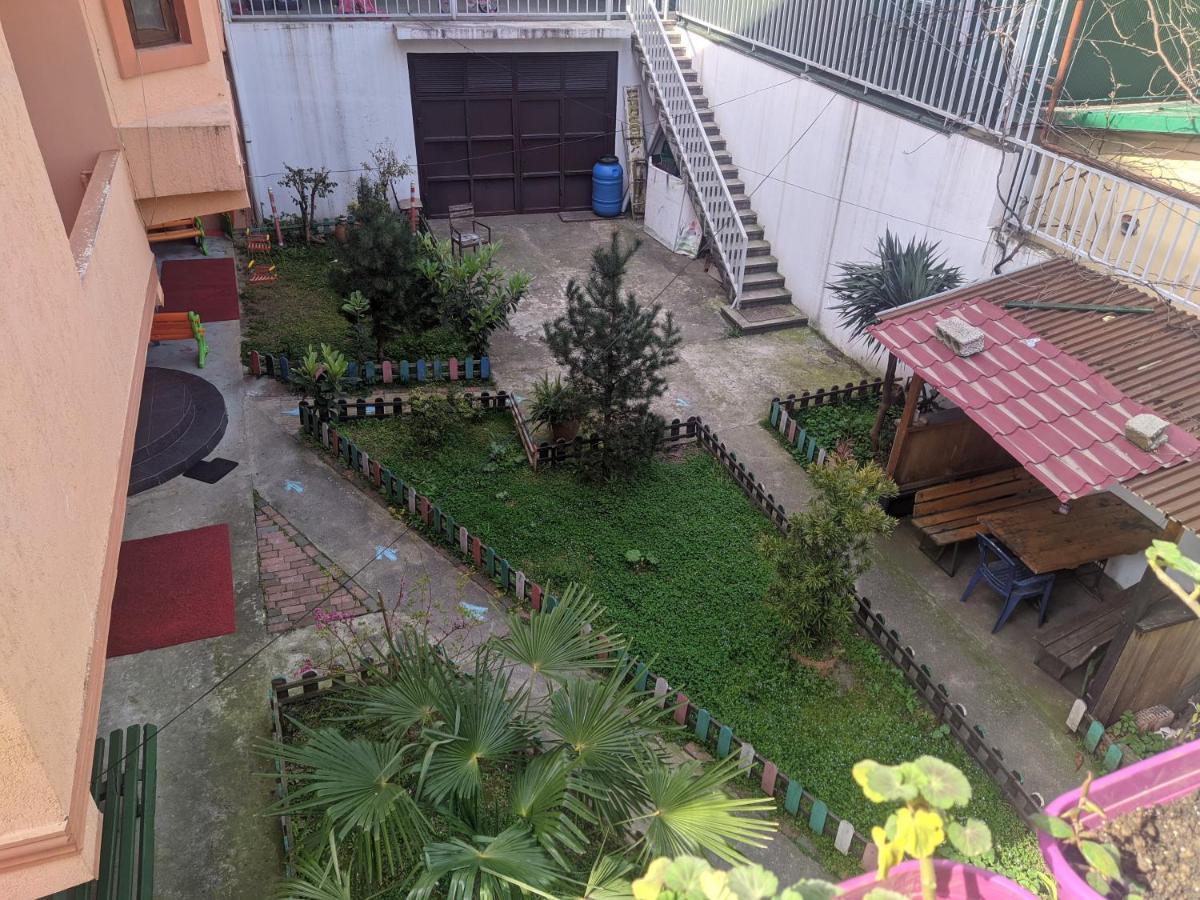 Guest House Kldiashvili 巴统 外观 照片